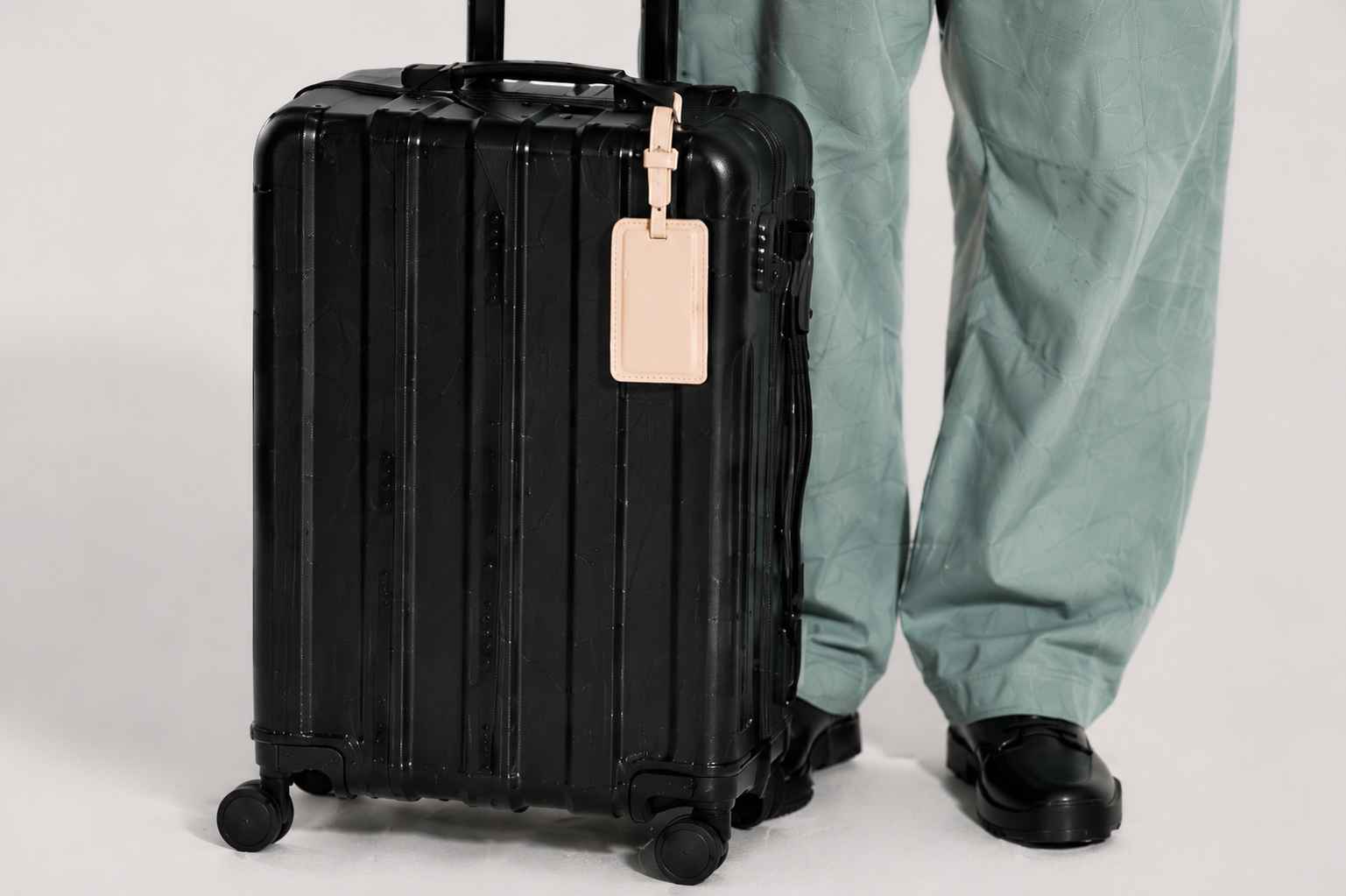  étiquette bagage personnalisée cuir gravée
