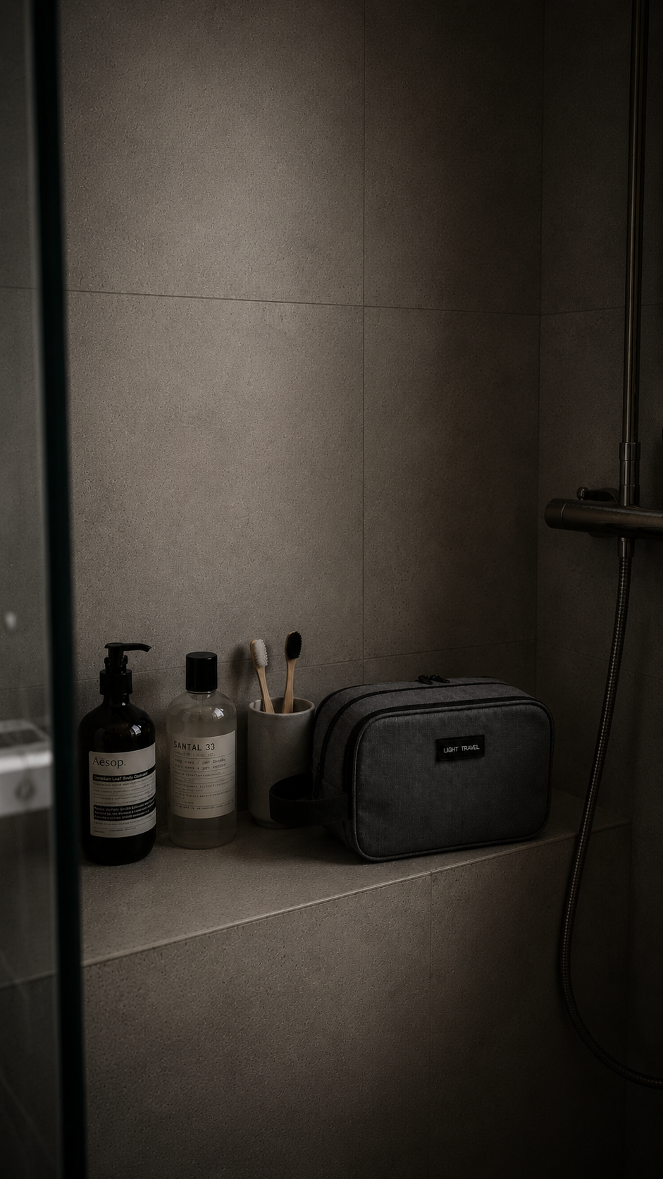 trousse de toilette rigide